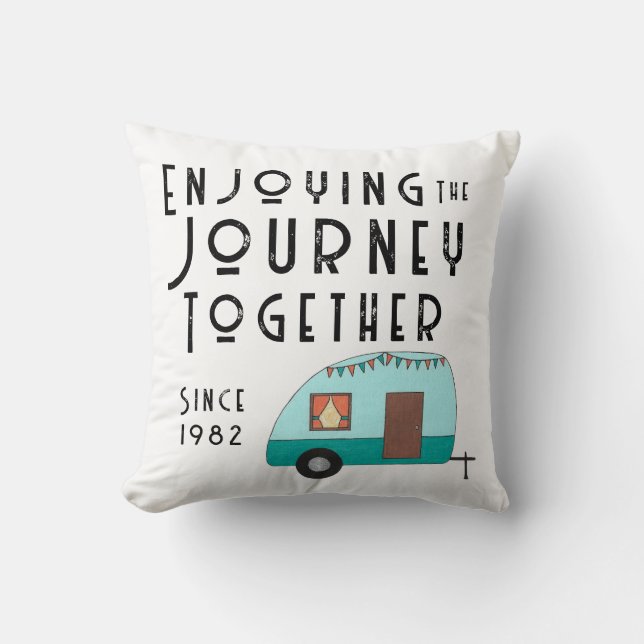 Der Retro-Camper für Reisen zusammen Kissen (Vorderseite)