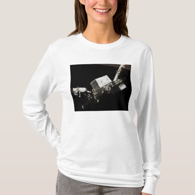 Der Roboterarm des Remote Manipulators System T-Shirt (Vorderseite)