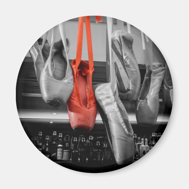 Der rote Slipper Magnet (Vorne)