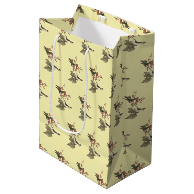 Der rothaarige oder rubingebeutelte Hummingvogel Mittlere Geschenktüte (Vorderseite Schrägansicht)