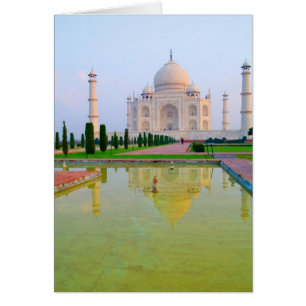 Der ruhige friedliche Weltberühmte Taj Mahal bei