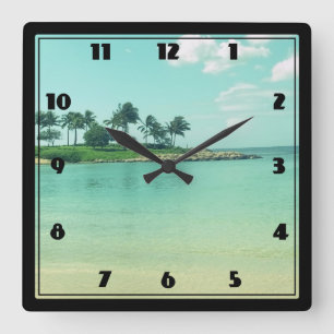 Der ruhige Strand von Serene Turquoise in Hawaii Quadratische Wanduhr