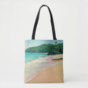 Der ruhige tropische Strand