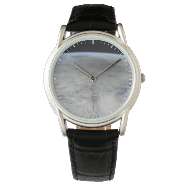 Der Schatten des Mondes, der auf dem Nordpazifik v Armbanduhr (Vorderseite)