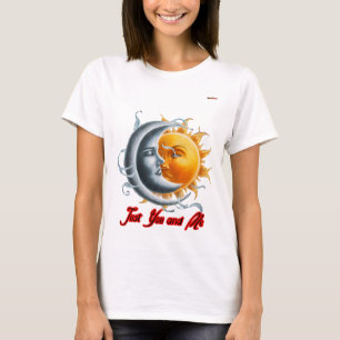 Der schöne Moment zwischen Mond und Sonne auf eine T-Shirt