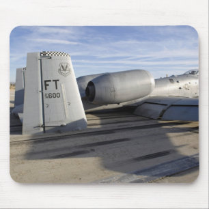 Der Schwanzabschnitt eines A-10 Thunderbolt II Mousepad