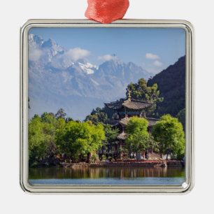 Der Schwarze Drachenpool, Shigu, Yunnan - China Ornament Aus Metall