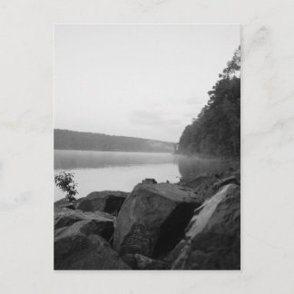 Der See und der Nebel Postkarte