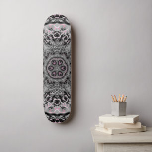 Der silberne Fraktalgarten Skateboard