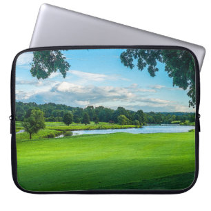 Der Sommer auf dem Golfplatz Laptopschutzhülle