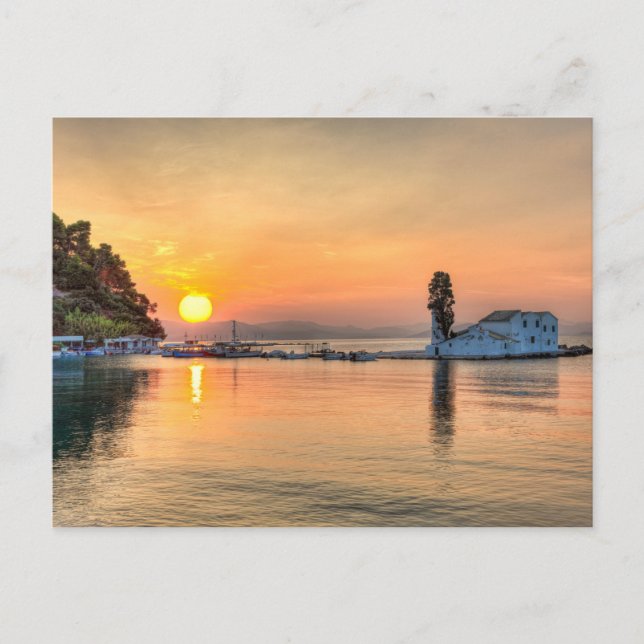 Der Sonnenaufgang auf der Insel Panagia Vlacherna  Postkarte (Vorderseite)