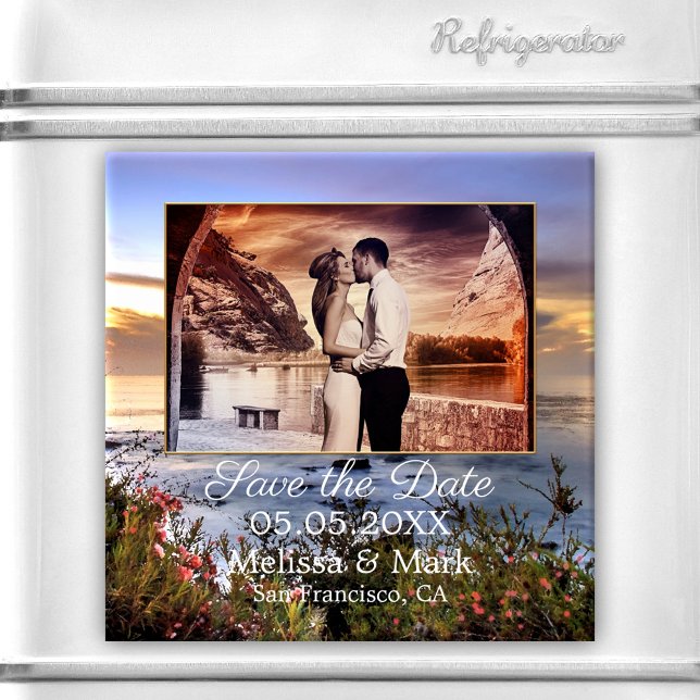 Der Sonnenuntergang am Foto speichert das Datumsfe Magnet (A romantic Save the Date magnet with your own favorite photo framed by a coastal design at sunset.)