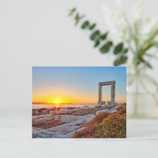 Der Sonnenuntergang von Portara in Chora auf der I Postkarte
