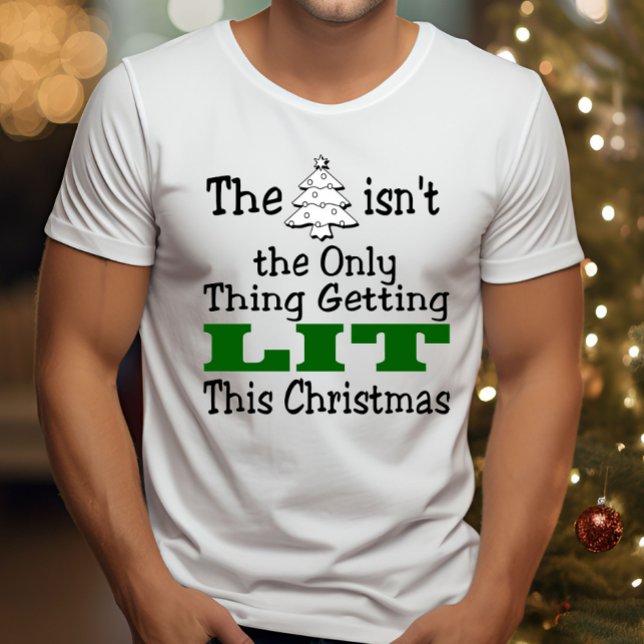 Der sonnige Weihnachtsbaum ist nicht nur etwas, da T-Shirt (Von Creator hochgeladen)