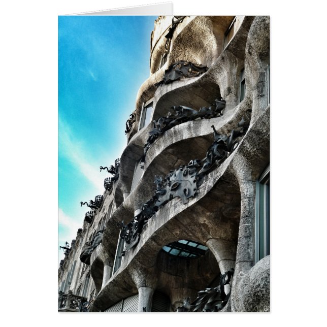 Der Steinbruch von Antoni Gaudí (Vorne)