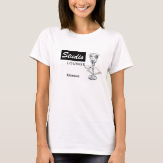 Der Studio-Aufenthaltsraum von Kalamazoo T-Shirt