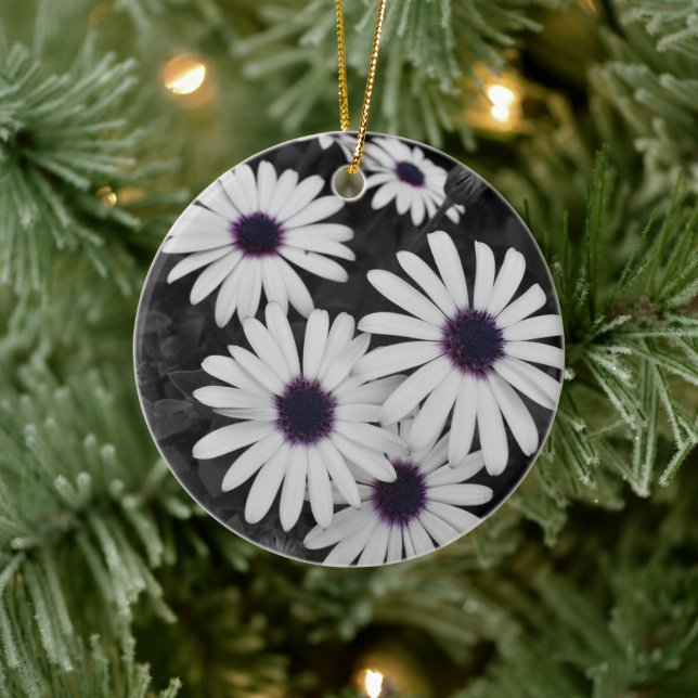Der subtile Kontrast der Natur Keramik Ornament (Baum)