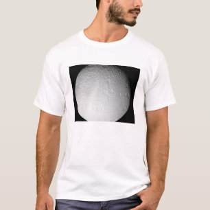 Der Südpol von Saturns Mond Tethys T-Shirt