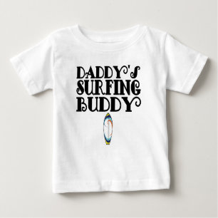 Der surfende Freund des Vatis Baby T-shirt