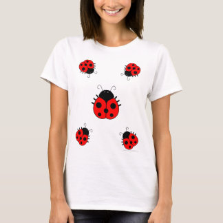 Der T - Shirt der Marienkäfer-Frauen
