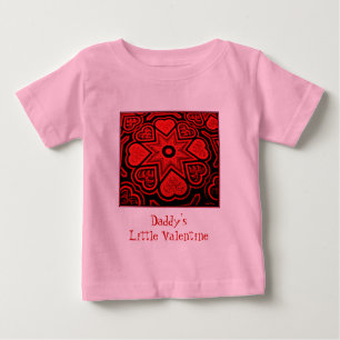 Der T - Shirt des "Daddy's Little Valentine"-Säugl