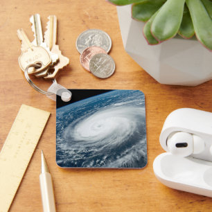 Der Taifun Hinnamnor. Schlüsselanhänger