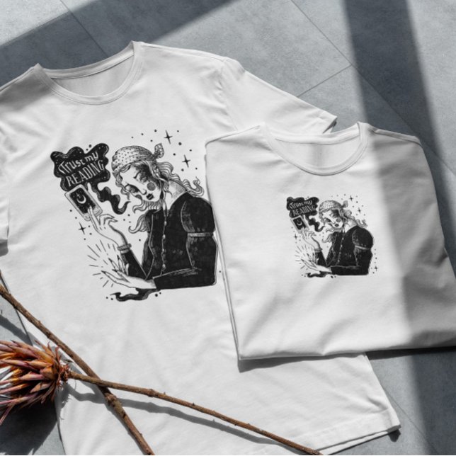 Der Tarot Card Reader T-Shirt (Von Creator hochgeladen)
