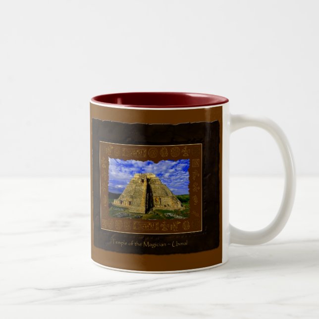Der Tempel des Magician Maya-Geschenks Zweifarbige Tasse (Rechts)