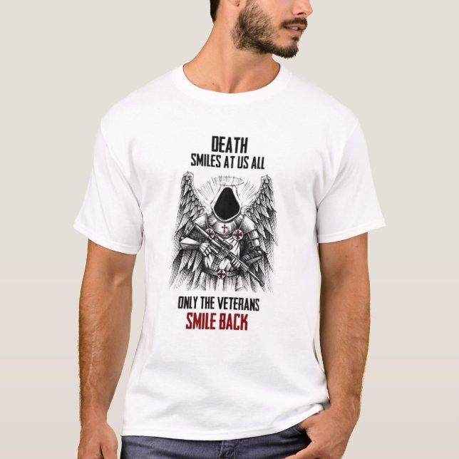 Der Tod lächelt uns alle an, nur die Veteranen läc T-Shirt (Vorderseite)