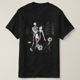 Der Tod und die Puppe haben den T - Shirt entblößt
