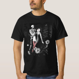Der Tod und die Puppe haben den T - Shirt entblößt