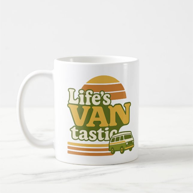 Der VANtastic Retro 70er Van Graphic von Life Kaffeetasse (Links)