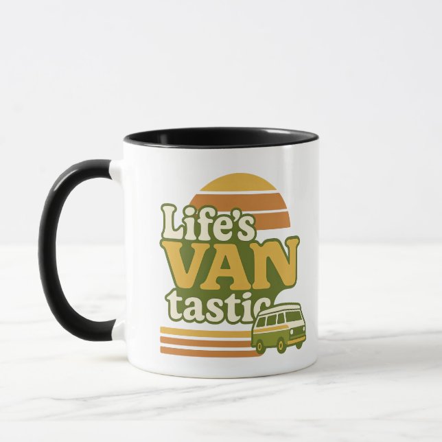 Der VANtastic Retro 70er Van Graphic von Life Tasse (Links)
