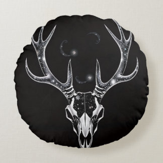Der Void-Stag – Skelett des Kosmos Rundes Kissen