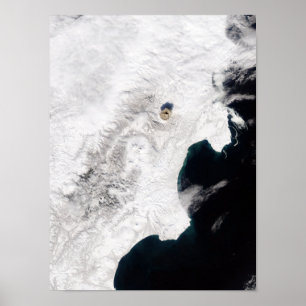 Der Vulkan Shiveluch in Kamtschatka Krai, Russland Poster