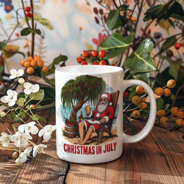 Der Weihnachtsmann entspannt sich im Stuhl, Kaffeetasse (Von Creator hochgeladen)