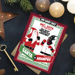 Der Weihnachtsmann gegen Krampus Boxing passt gut  Feiertagskarte<br><div class="desc">Dieses Weihnachtsdesign sieht aus wie ein alter Spielbrief oder ein Filmplakat,  auf dem steht: "24. Dezember auf Ihrer Zuhause. Bekommst du Geschenke oder ein Schlägerchen? Der ultimative Kampf zwischen Gut und Böse." Großartiges Design für jeden,  der Weihnachtsfolklore,  Krampus und die ultimative Schlacht von Gut und Böse Liebe.</div>
