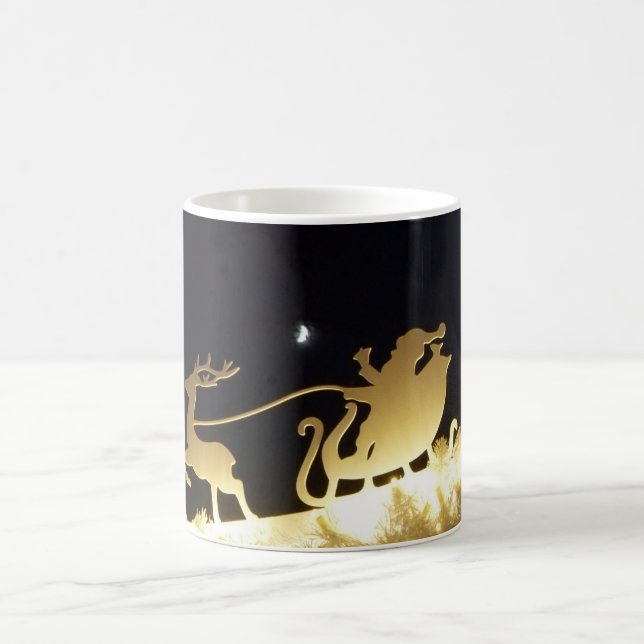 Der Weihnachtsmann kommt... (Tasse) Tasse (Mittel)