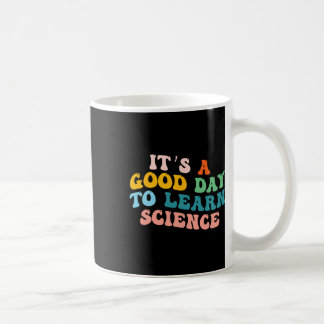 Der Wissenschaftsschüler gibt einen guten Tag, um Kaffeetasse