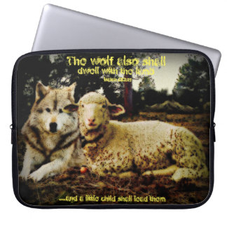"Der Wolf bleibt mit dem niederlegenden Lamm" Laptopschutzhülle