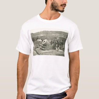 Der zivile Kriegs-Diktator Siege Mortar in T-Shirt