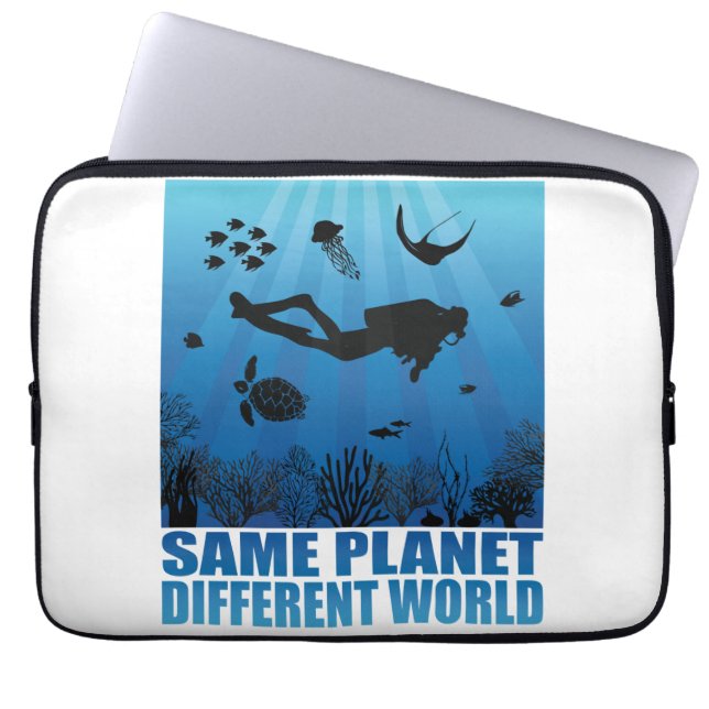 Derselbe Planet Anderer World Scuba Diver Laptopschutzhülle (Vorderseite)
