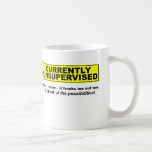 Derzeit unbeaufsichtigter lustiger Becher Tasse