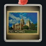 Des Moines Iowa Vintage Ornament Aus Metall<br><div class="desc">Ein cooler Vintager Stil Des Moines Ornament mit dem Hauptstadt Gebäude der Stadt.</div>