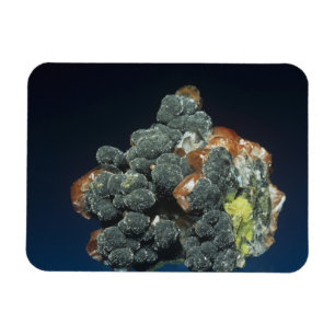 Descloizite auf Kalzit Magnet