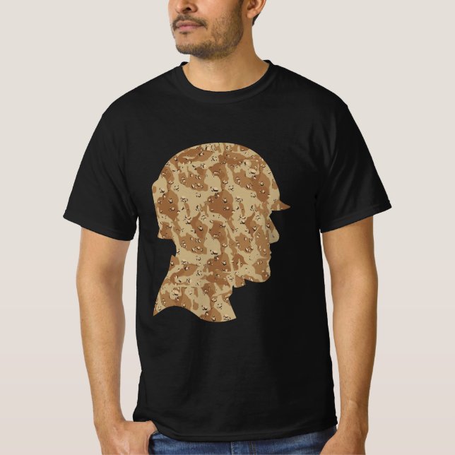 Desert Camouflage Soldier with Helmet T-Shirt (Vorderseite)