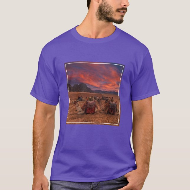 Deserts Camels Sinai Mountains Egypt T-Shirt (Vorderseite)