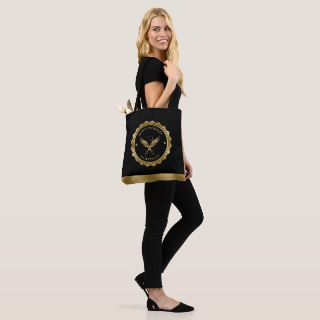 Design der Gold Scissylist-Logos (Am Model)