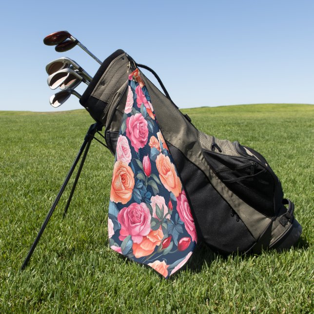 Design der rosa orangefarbenen Rose Golfhandtuch (Gras)