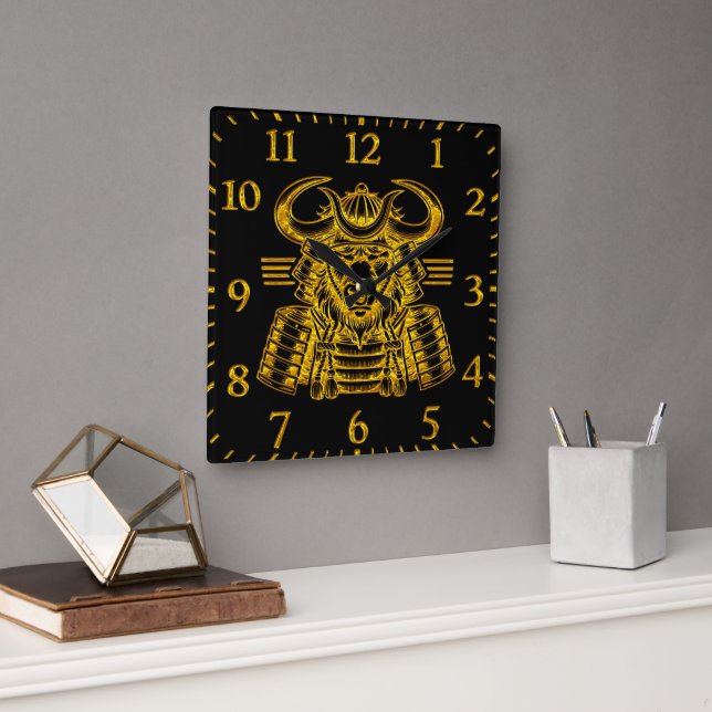 Design des Golden Bison Warriors in Samurai Armor Quadratische Wanduhr (Büro)